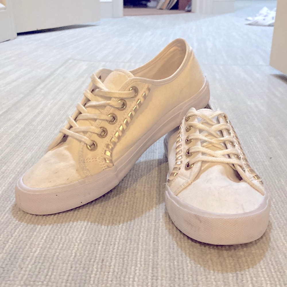 Jack Rogers Textile Carter Sneakers w/ metallic whipstitch detail. White. 5.5.